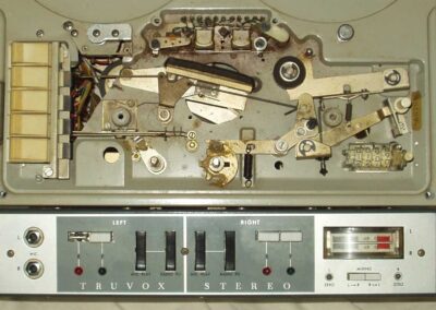 PD86 stereo pre-amp controls